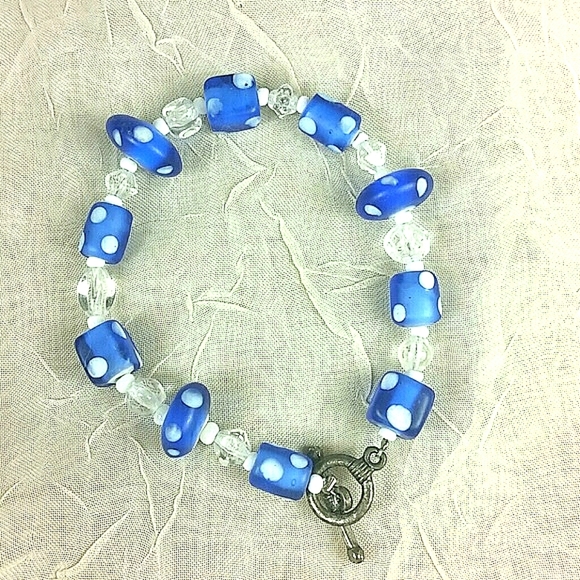Bracelet Artisan glass marine blue polka dot bead w toggle clasp 7.5" - Picture 5 of 5